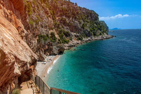 All-round-entertainer-needed-in-Italy-for-Summer-25-