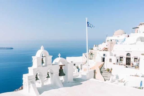 Go On Adventure in Athens: Dutch-speaking Customer Service Advisor at Adidas